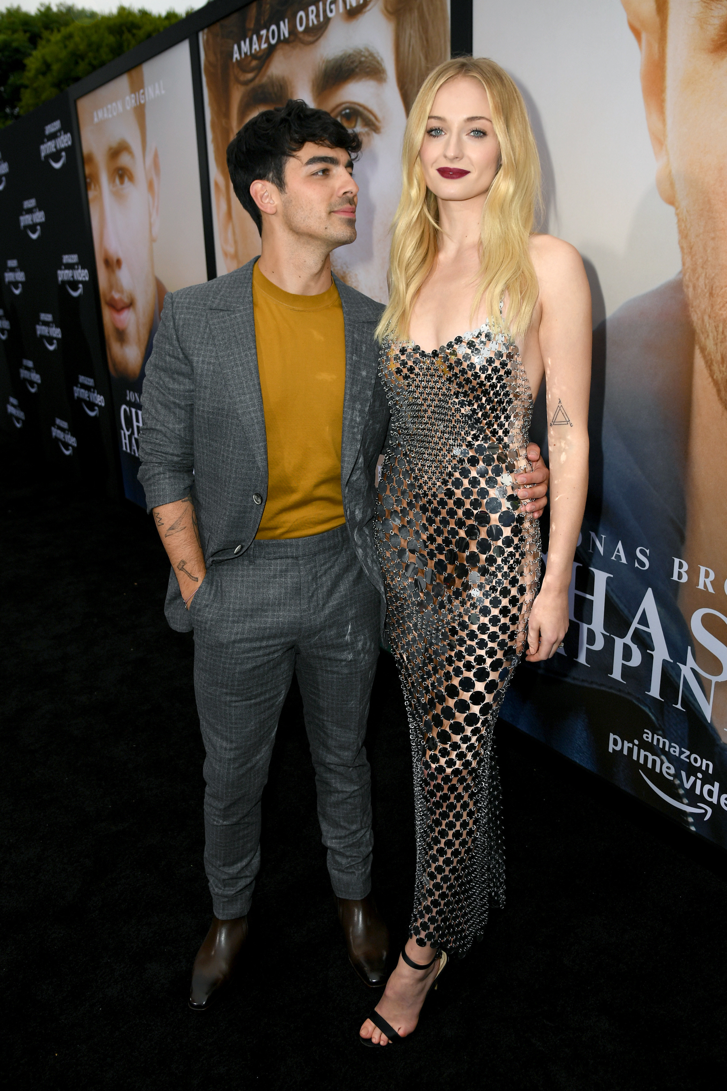 Joe Jonas & Sophie Turner Finally Make First Red Carpet Appearance  Together!: Photo 4157719, Fashion, Joe Jonas, Sophie Turner Photos