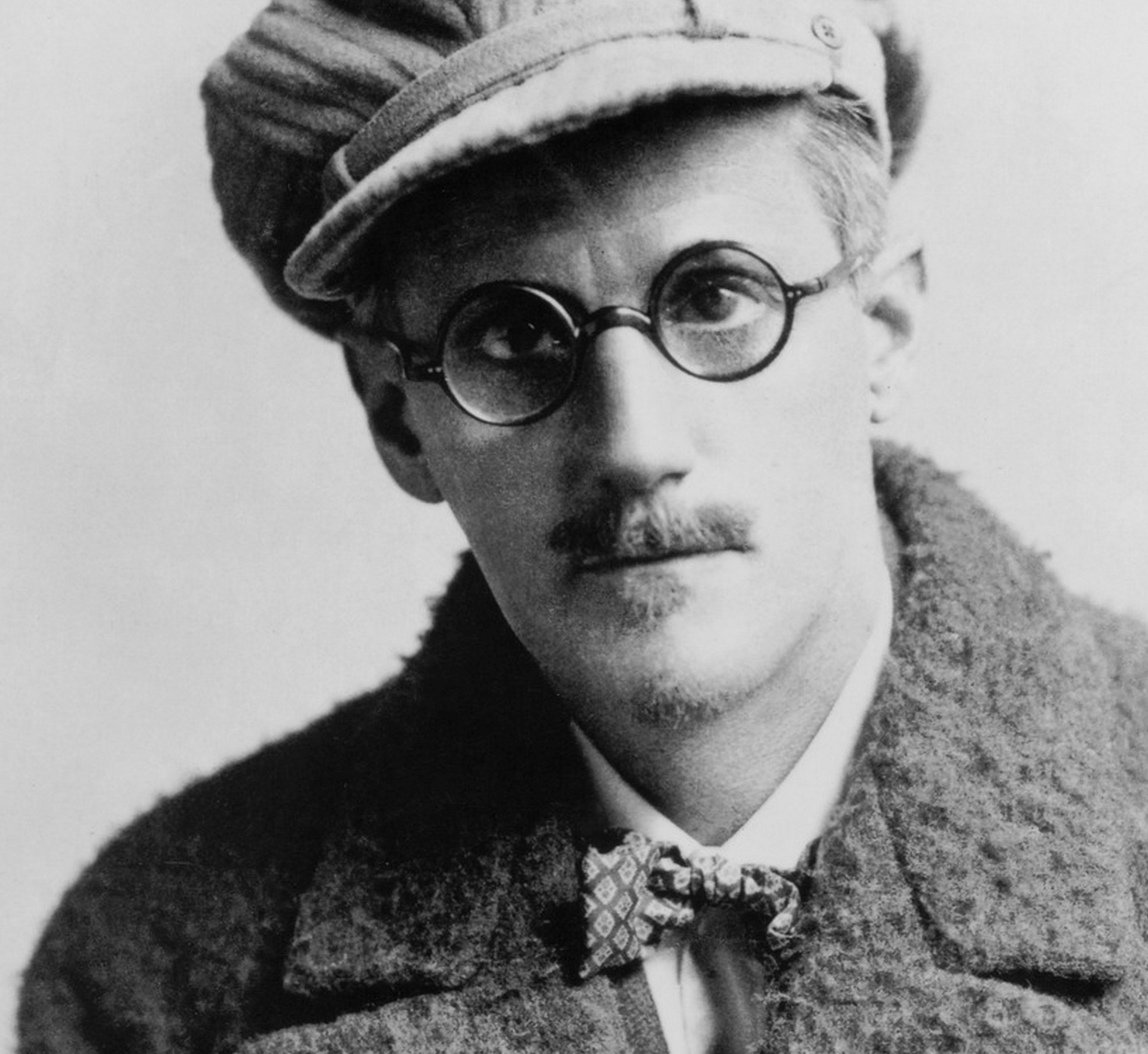 Photo of Irish novelist James Joyce