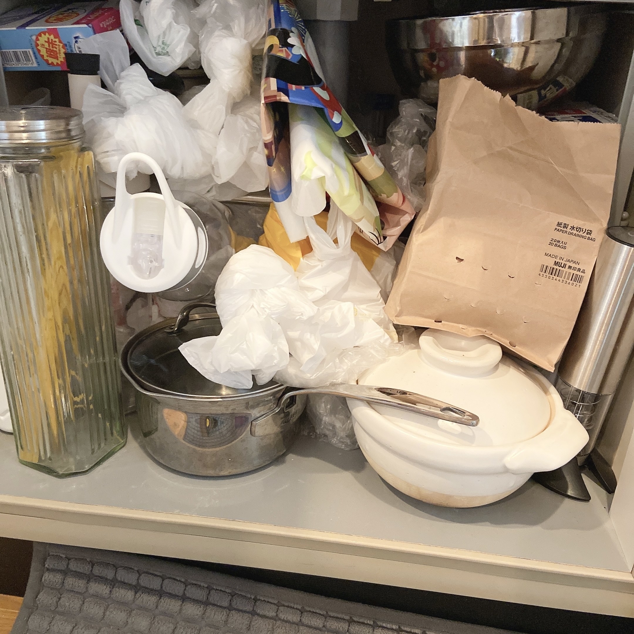 カインズのオススメキッチングッズ「出し入れできる シンク下整理棚」