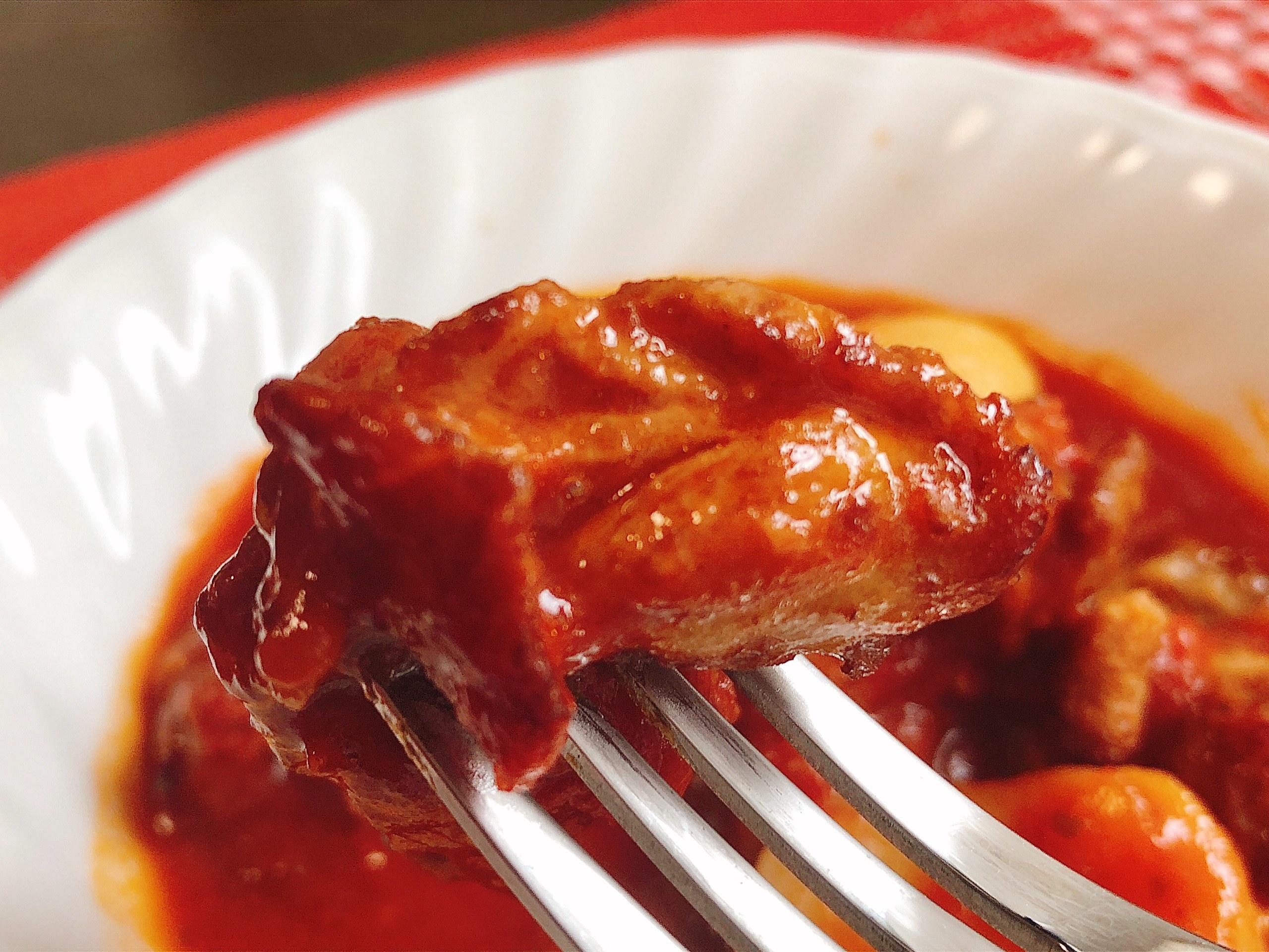 LAWSON（ローソン）のオススメの総菜「鶏肉のガーリックトマト煮」