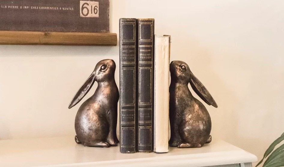 The bunny-shaped bookends