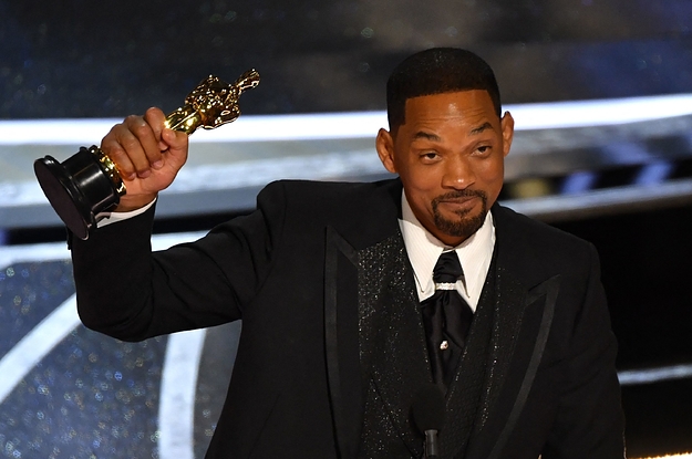 L’Accademia dice che Will Smith si è rifiutato di lasciare gli Oscar dopo aver schiaffeggiato Chris Rock