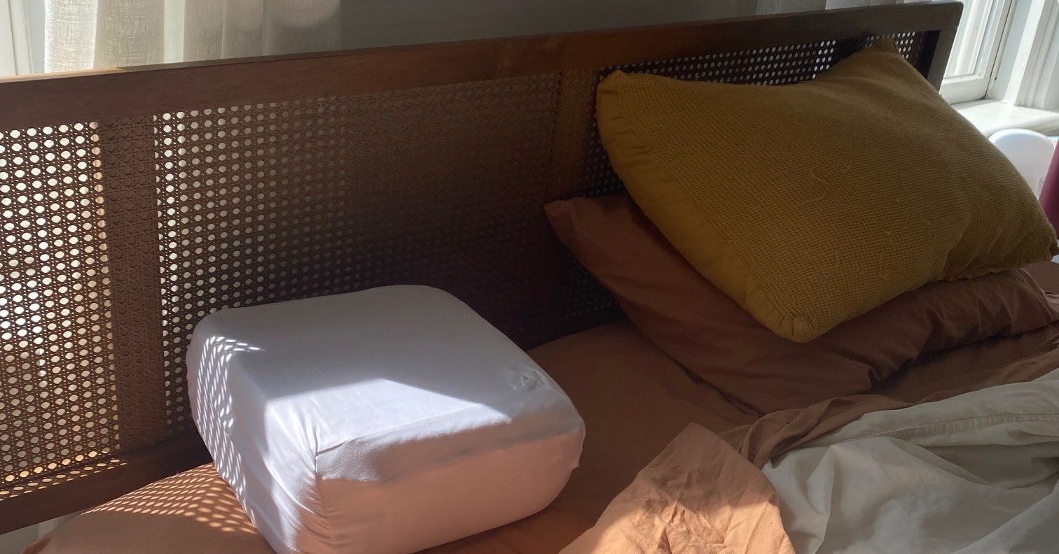 Pillow Cube Review: Here's What It's Like To Sleep On One