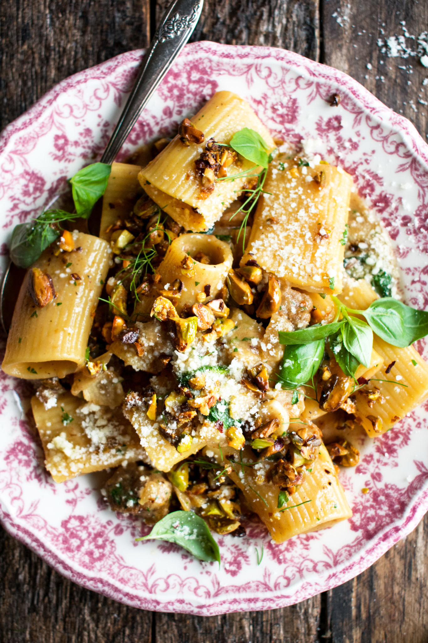 A plate of rigatoni with sausage