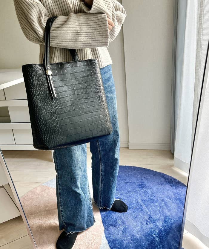 パッと見ハイブランドかと思ったわ Zara グローバルワークの 高見えモノトーンバッグ 3選