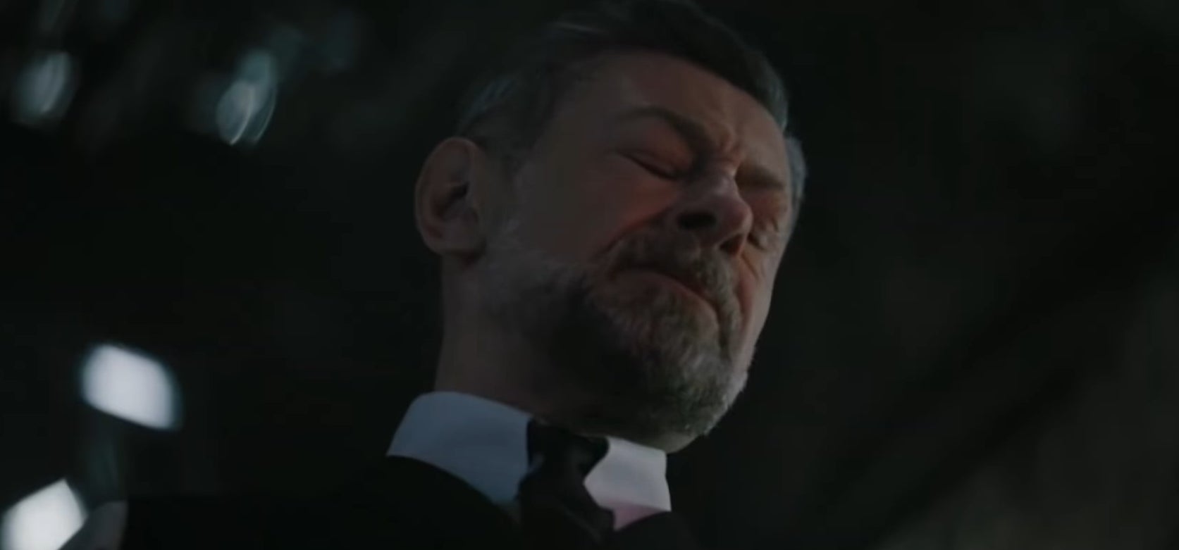 Alfred with his eyes closed in &quot;The Batman&quot;