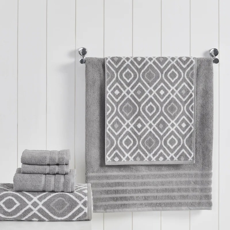 The towel set in ash gray
