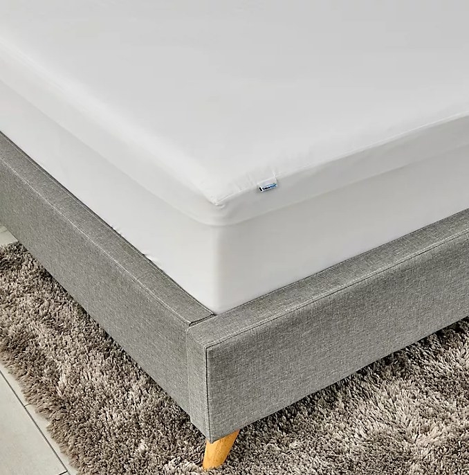 An image of a antimicrobial and waterproof mattress protector