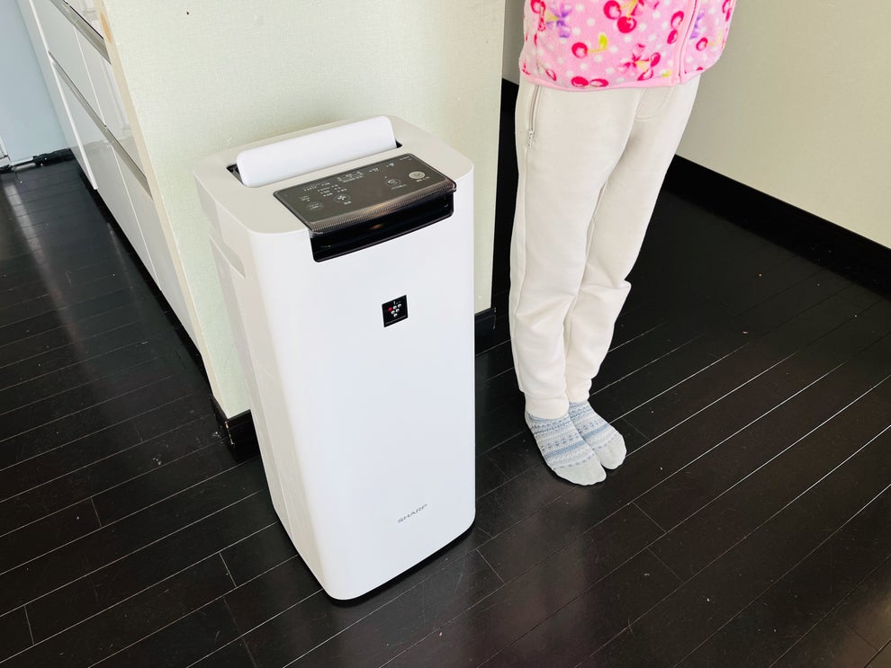 シャープの加湿空気清浄機が使いやすくて優秀 軽くてスリムで給水もラク