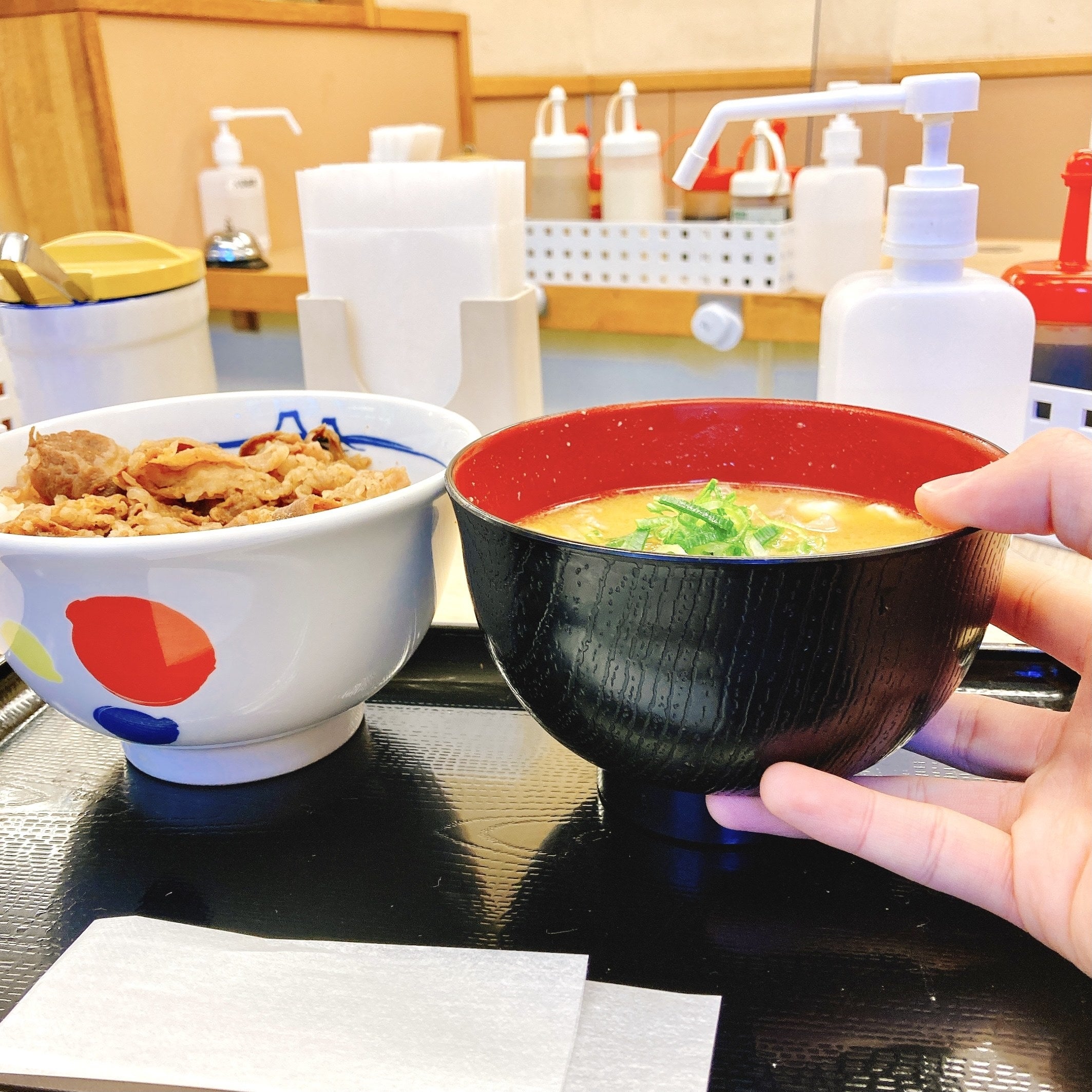好きすぎて週1で食べてる 日高屋の 390円ラーメン 何回食べても全然飽きない 好きすぎて週1で食べてる 日高屋の 390円ラーメン 何回食べても全然飽きない