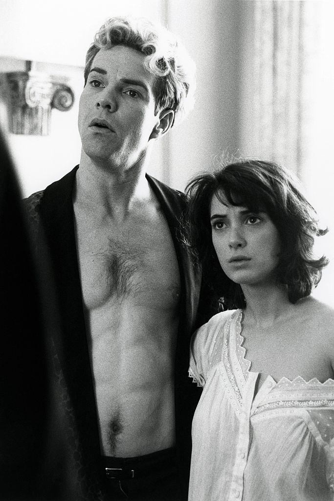 A bare-chested Dennis Quaid as Jerry Lee Lewis and Winona Ryder as his underage wife, Myra Gale Brown, in a nightgown