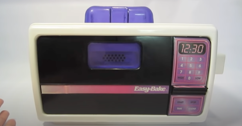 Screenshot of 1990s Easy Bake Oven unboxing