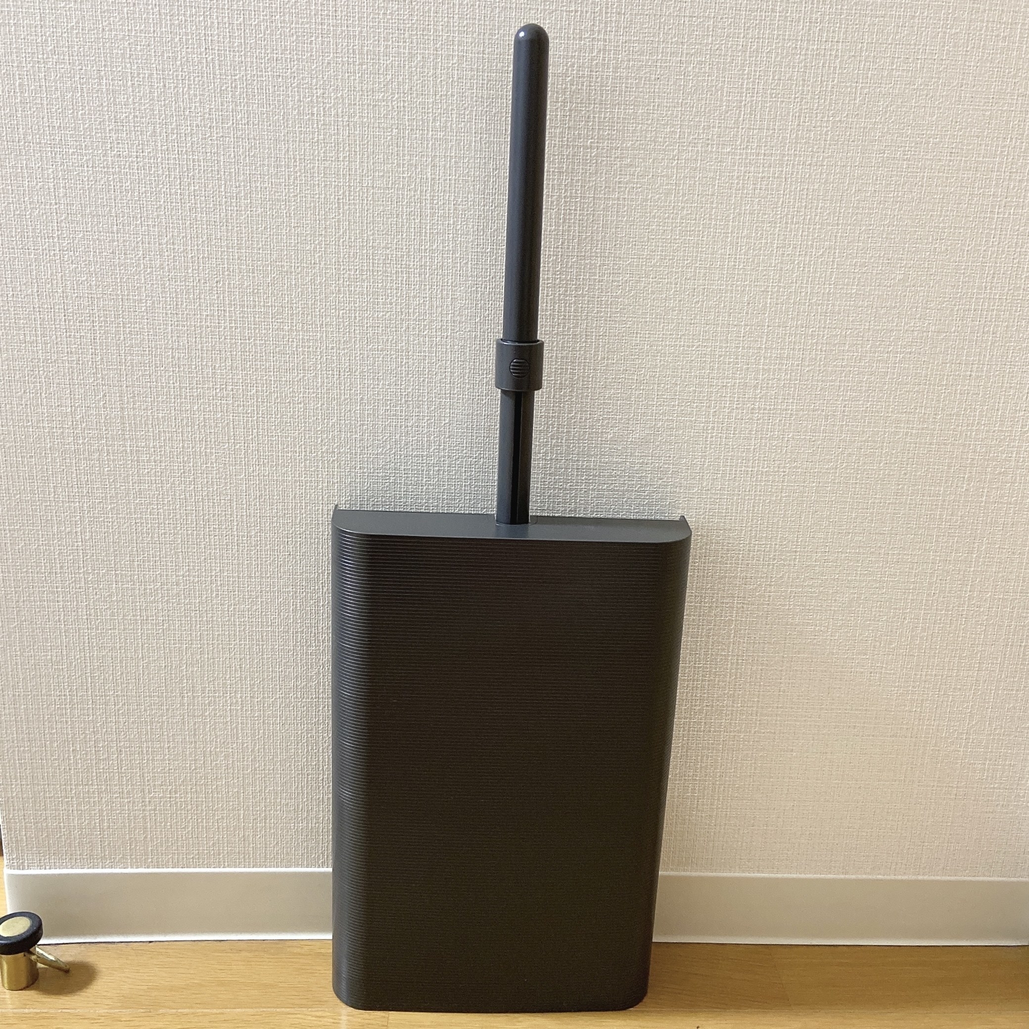 CAINZ(カインズ)のオススメの掃除用具「立つほうき」、「立つちりとり」