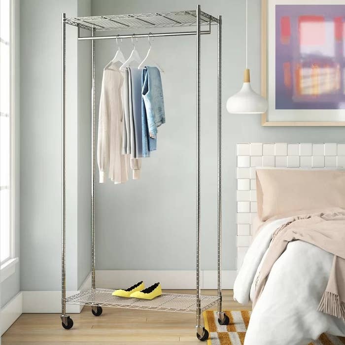 A mobile clothes rack