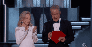 Faye Dunaway and Warren Beatty at the 2017 Academy Awards presenting the Oscar for Best Picture.