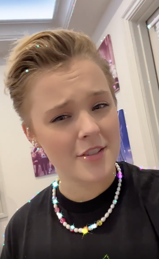 JoJo Siwa Reposts Tweets Calling Nickelodeon Out For Not Inviting Her ...