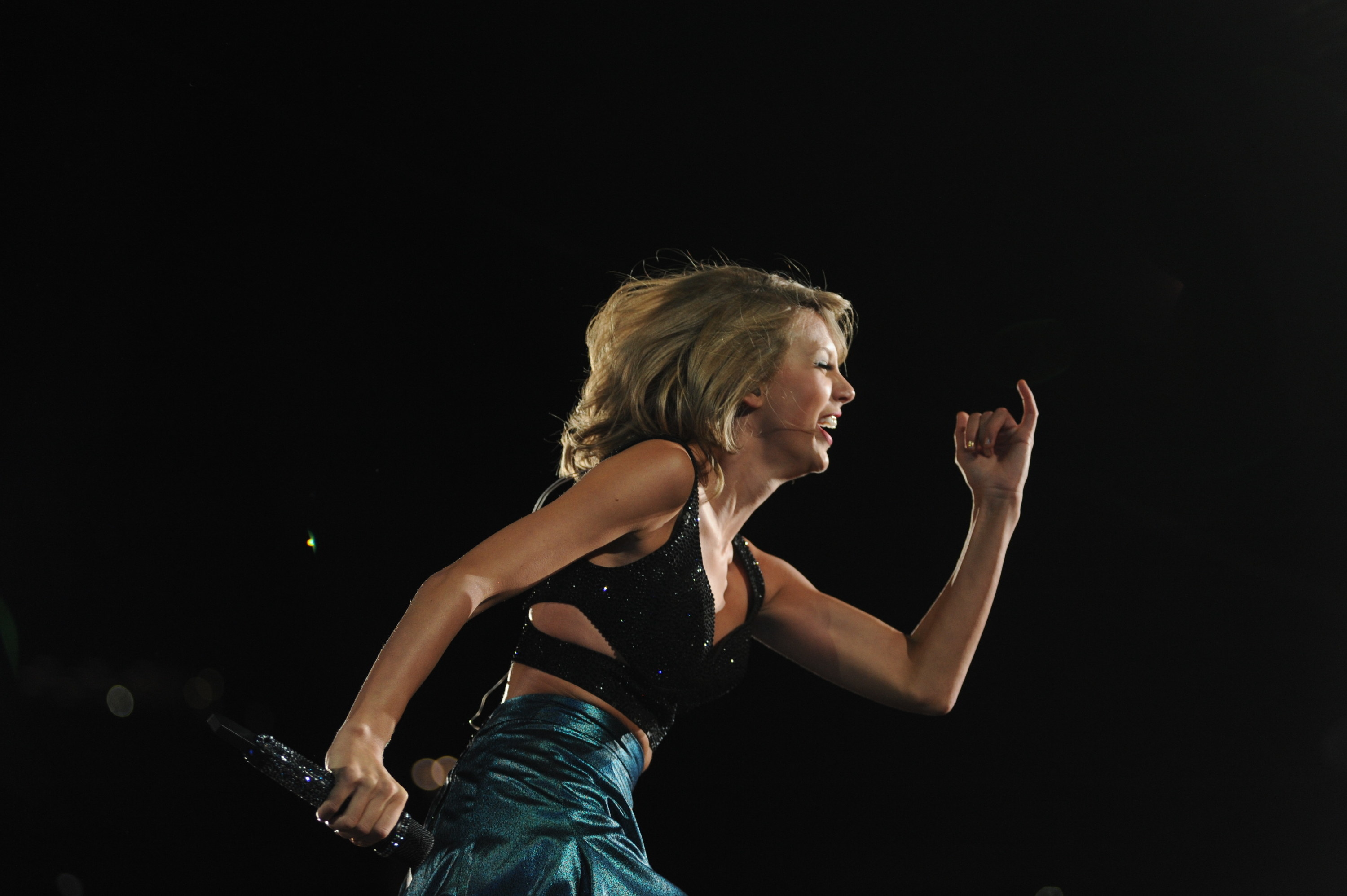 Taylor Swift performs her 1989 Tour at Gillette Stadium