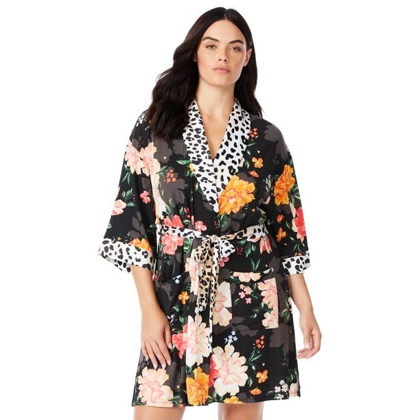 The robe in the color Black Soot Floral
