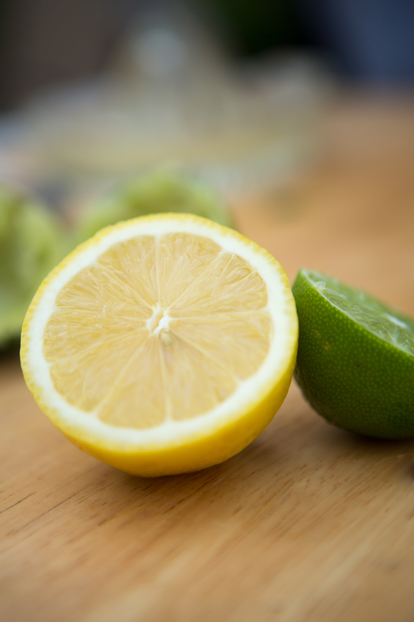 Cut lemon and lime.