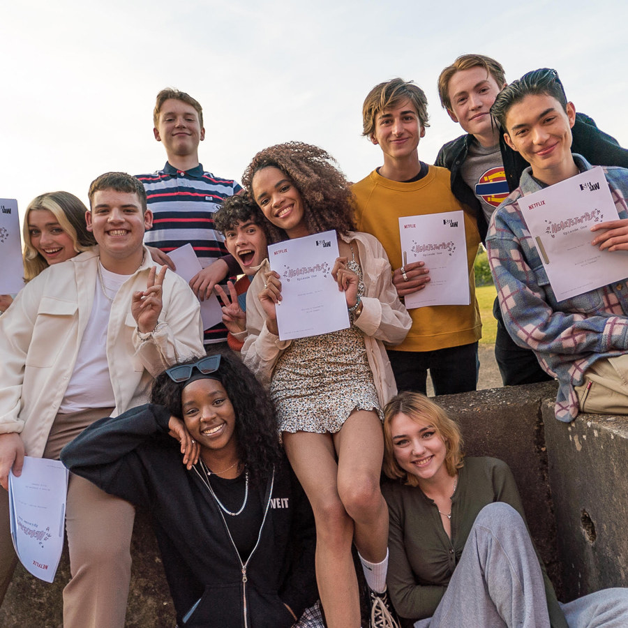 The cast of &quot;Heartstopper&quot; smiles for a group photo