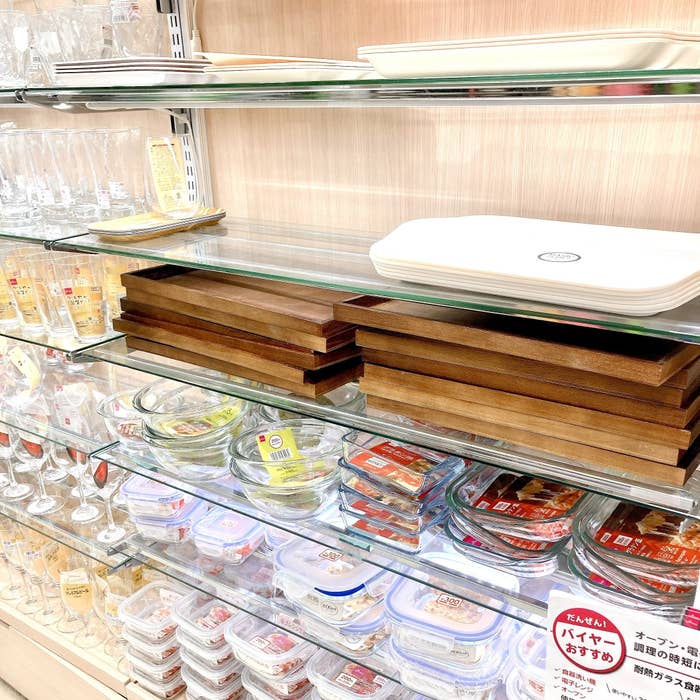 DAISO（ダイソー）のおすすめの雑貨「木製お盆」