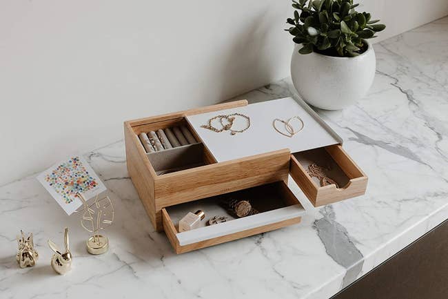 the modern-looking jewelry box