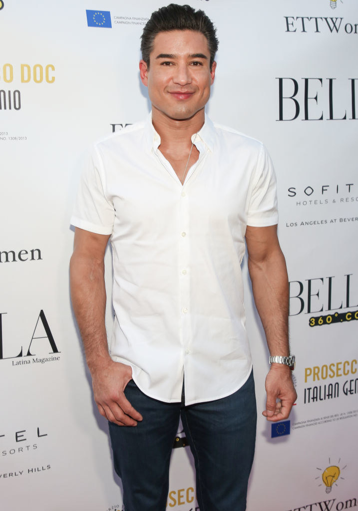 Mario Lopez smiling at an event