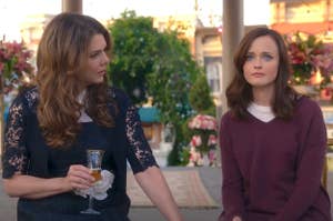 Lorelai and Rory in the Gilmore Girls: A Year in the Life finale