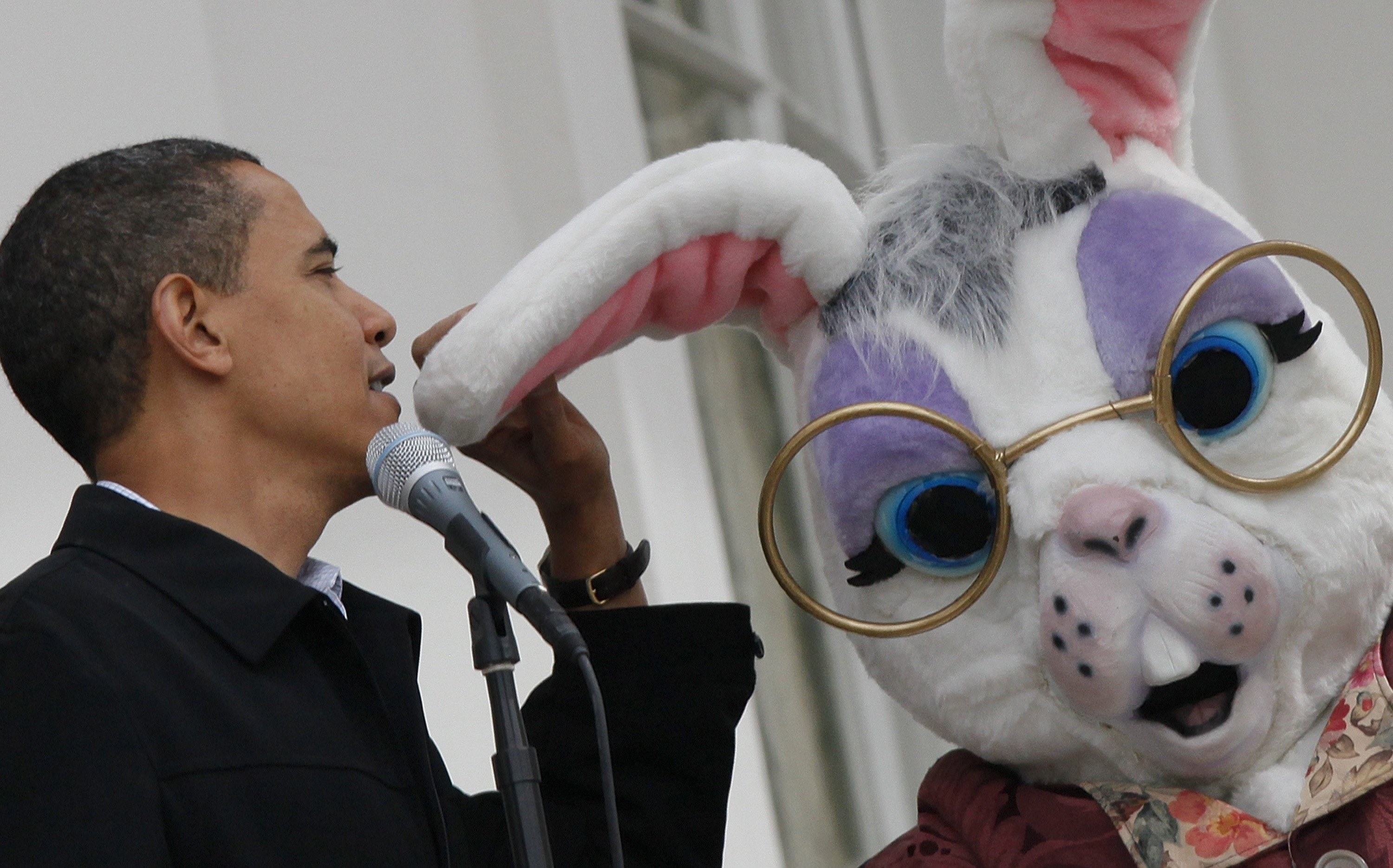 Obama whispers into Shocked Bunny&#x27;s ear