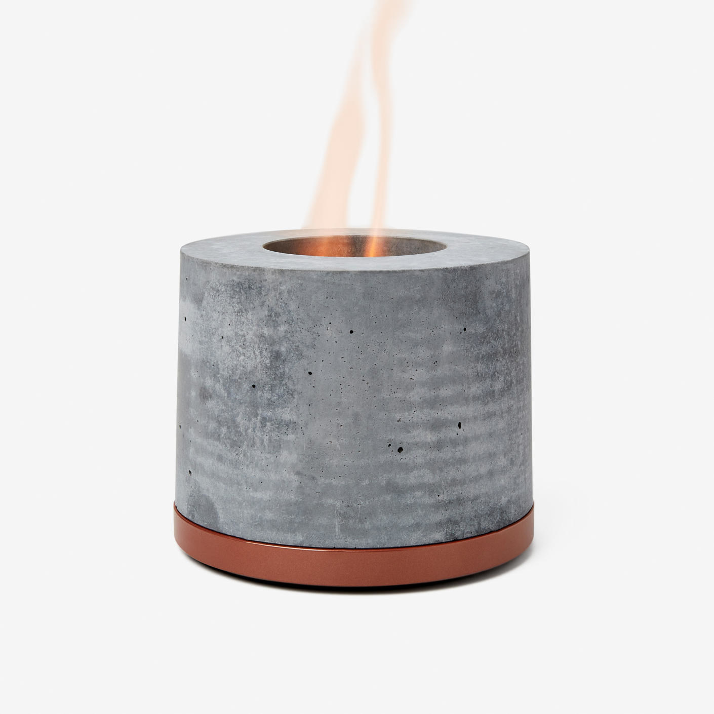 The round mini fireplace with a copper bottom