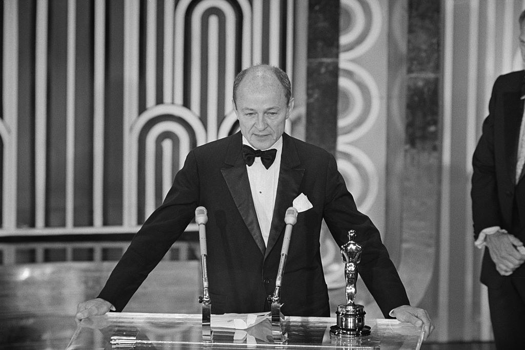 Frank McCarthy accepting the Oscar on George C. Scott&#x27;s behalf.