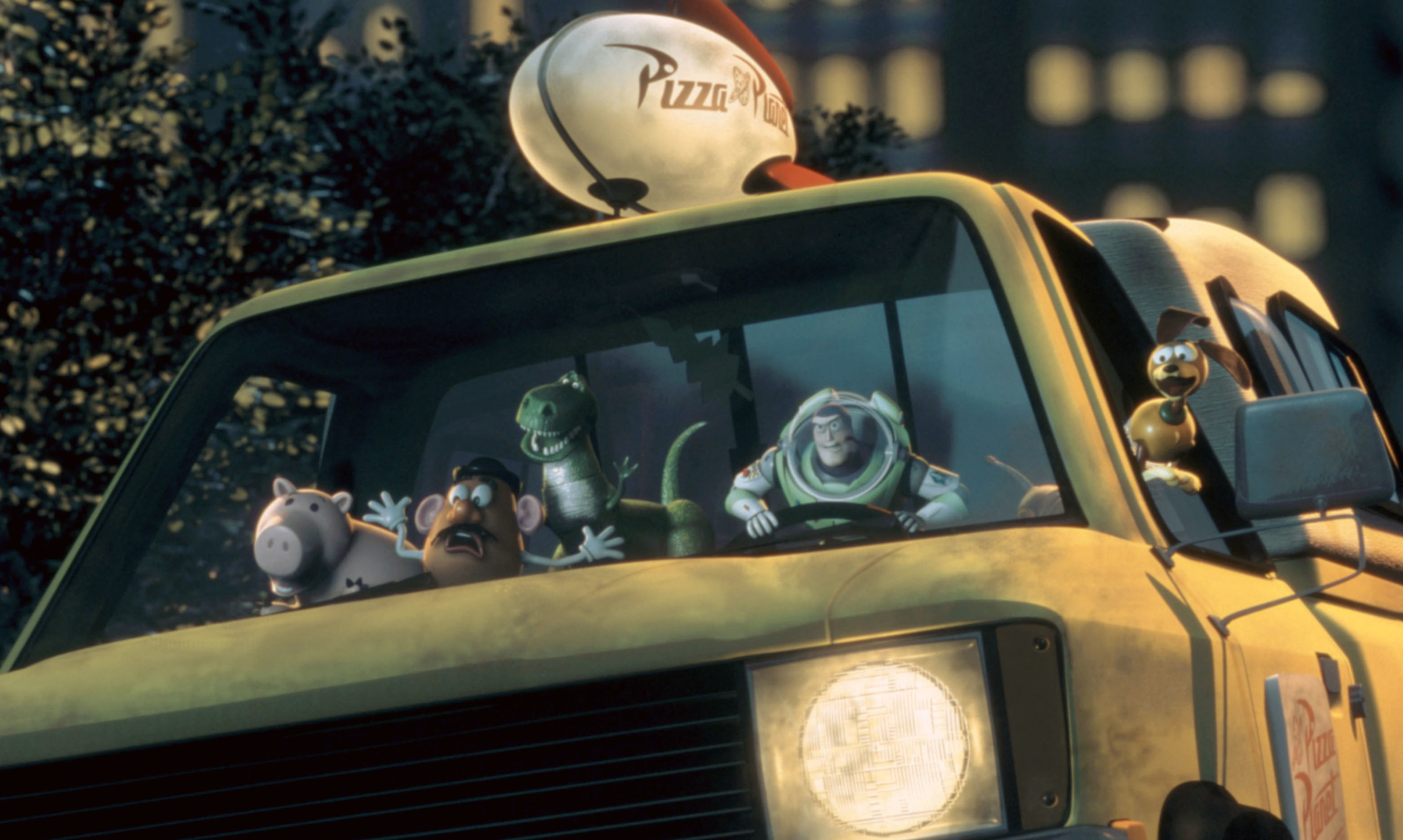 Hamm, Mr. Potatohead, Rex, Buzz Lightyear, Slinky Dog in a car