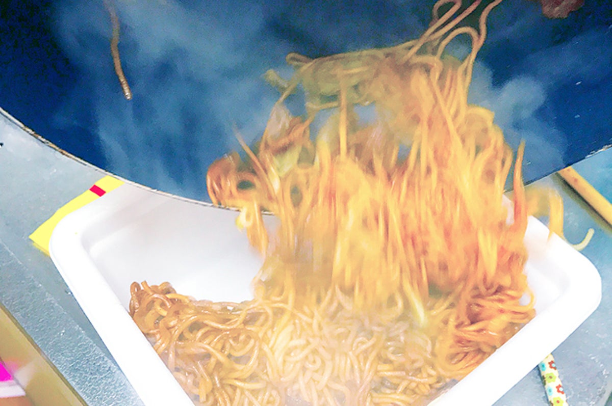 カップ焼きそばガチ勢の作り方www 炒めたらめちゃウマだった カップ焼きそばガチ勢の作り方www 炒めたらめちゃウマだった
