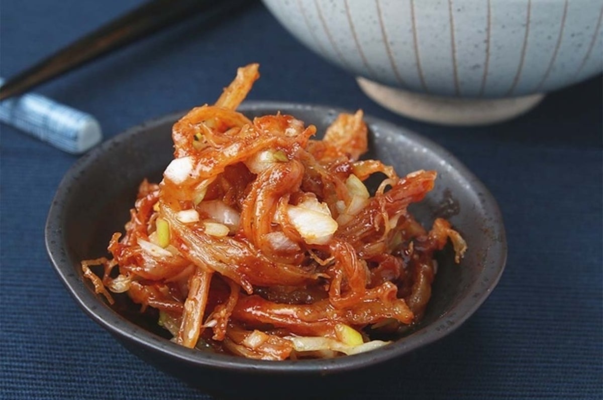 ピリ辛おつまみ！さきイカキムチ 韓国で人気のレシピ・作り方｜Tasty