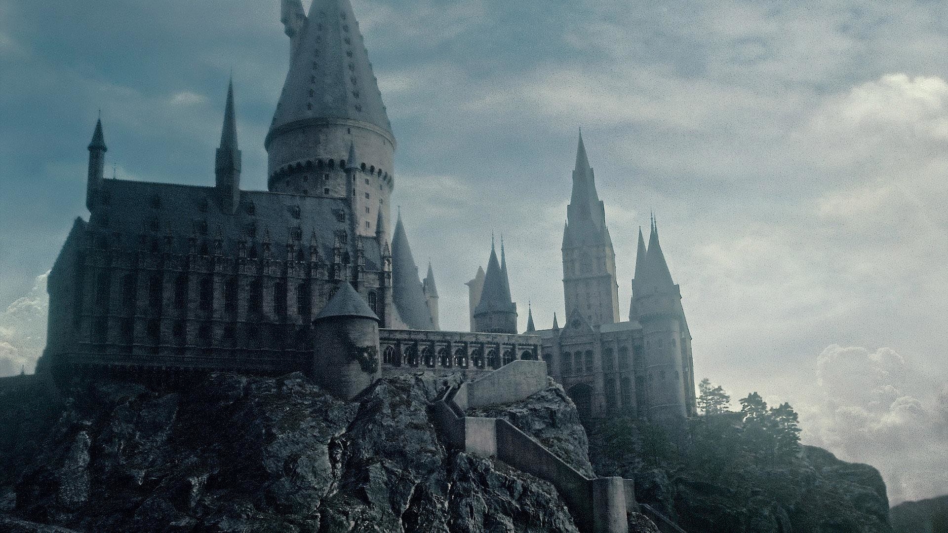 An exterior shot of the grand castle of Hogwarts