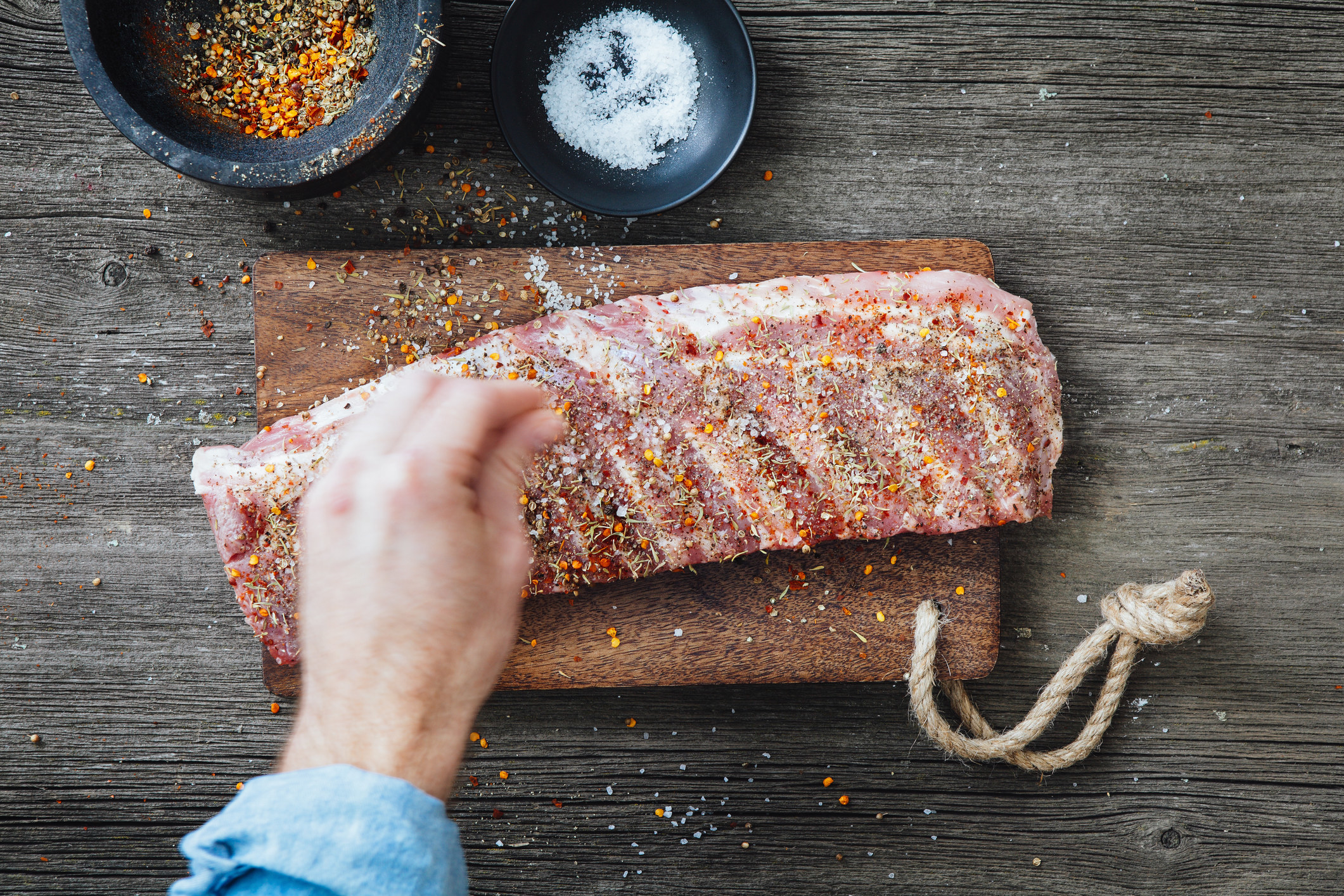 Seasoning pork ribs
