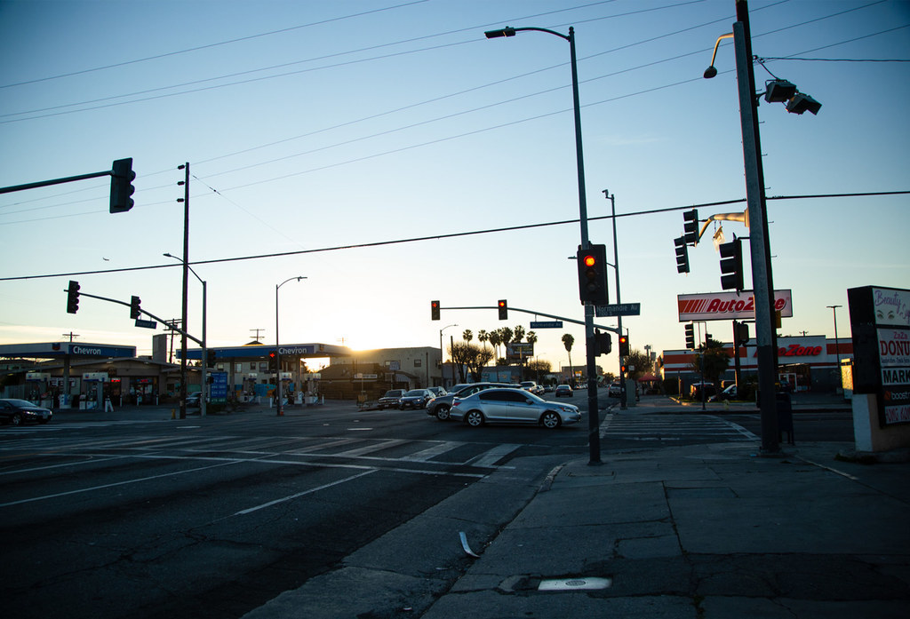 A peaceful intersection in dim light