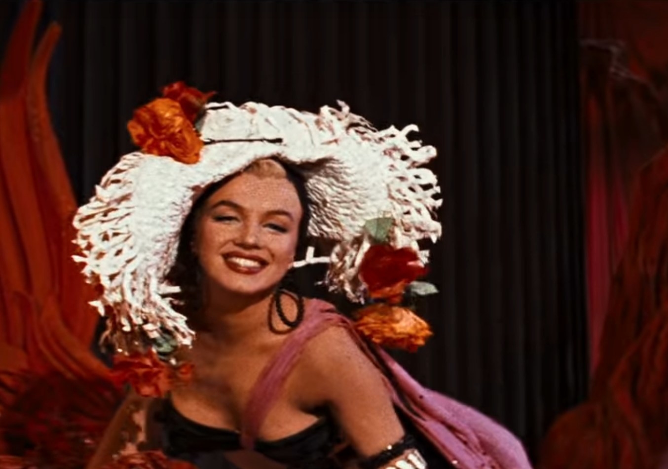 Marilyn Monroe as Vicky performs &quot;Heat Wave&quot; in &quot;There&#x27;s No Business Like Show Business&quot;