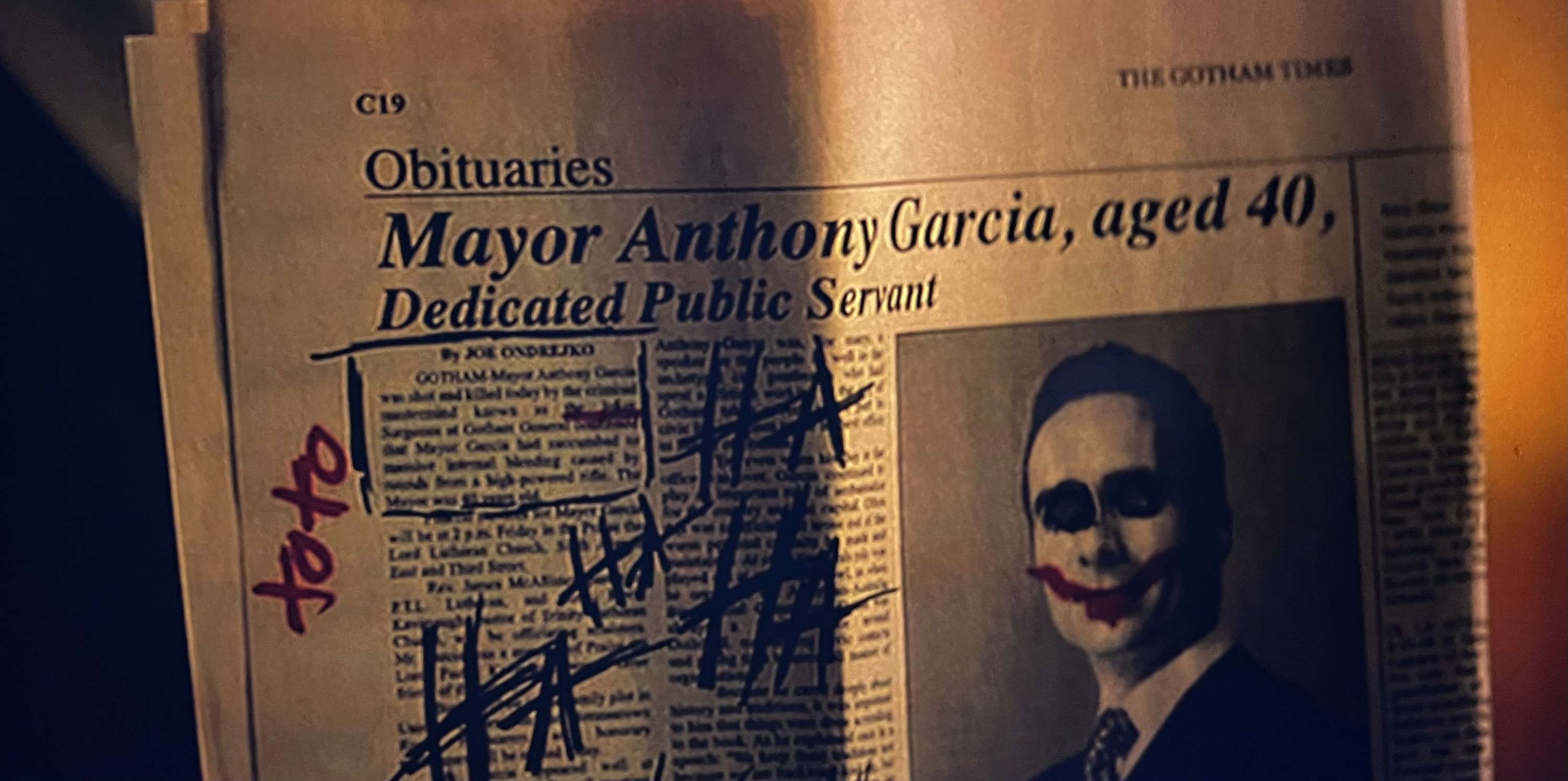 An obituary for the mayor of Gotham in The Dark Knight