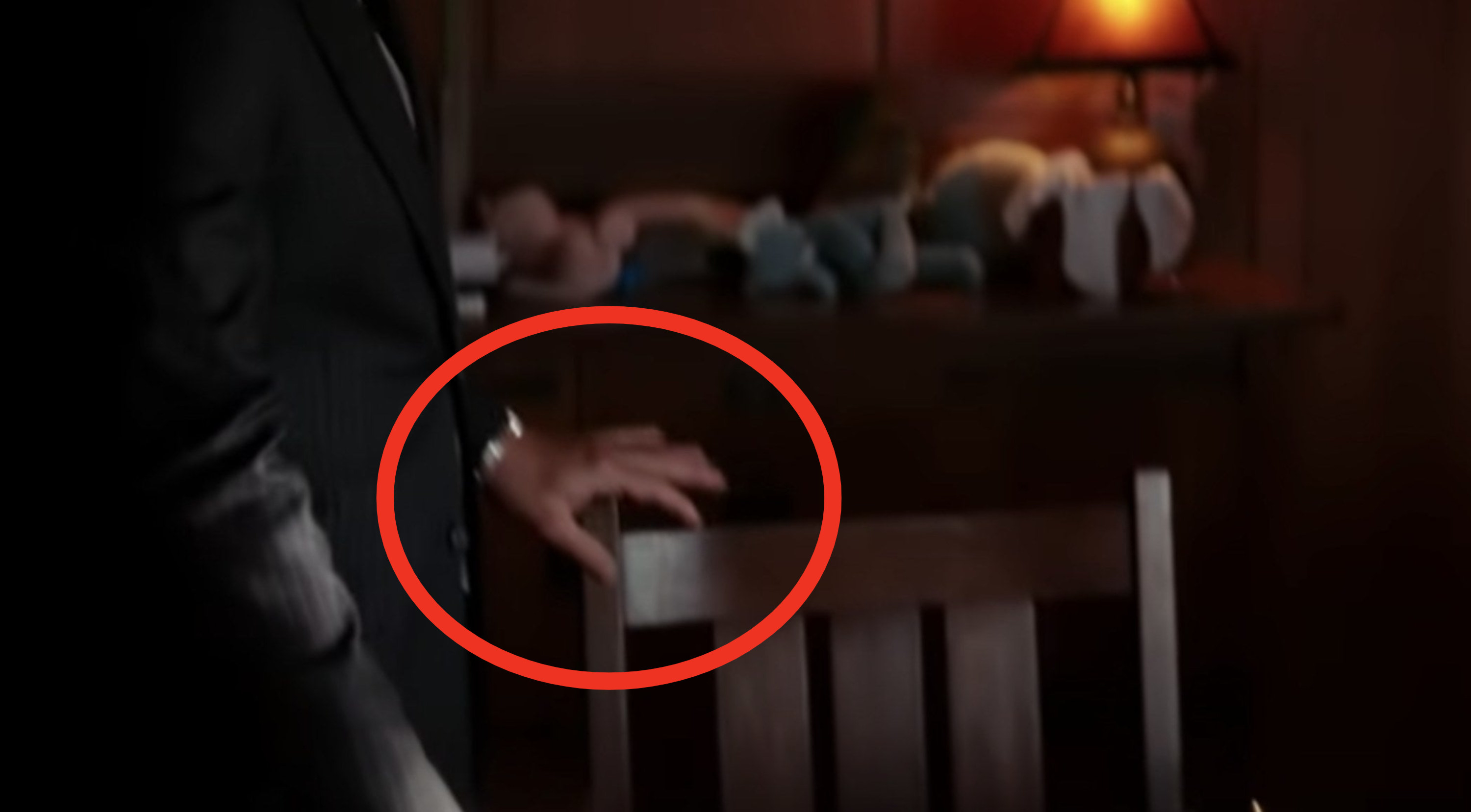 A shot of Cobb&#x27;s hand, showing no wedding ring