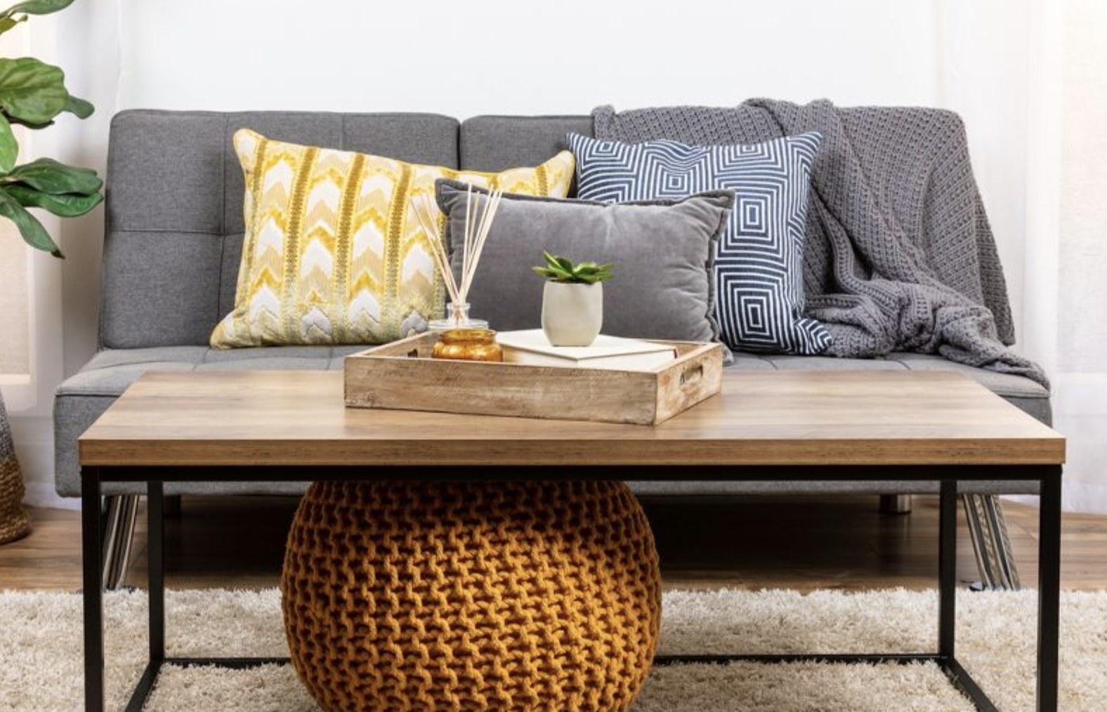 Target room best sale essentials coffee table