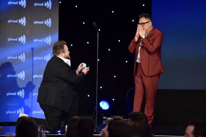 Zeke Smith proposing to Nico Santos at the GLAAD Awards