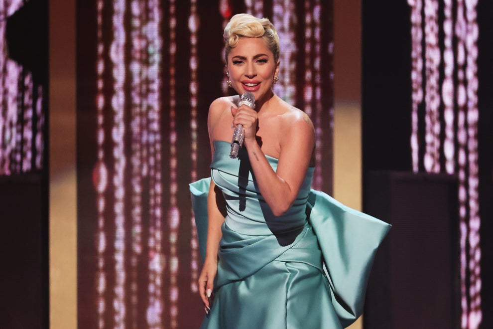 lady gaga sza dress Has Been Praised For Helping With Her After She Beat Her At The Grammys Red carpet