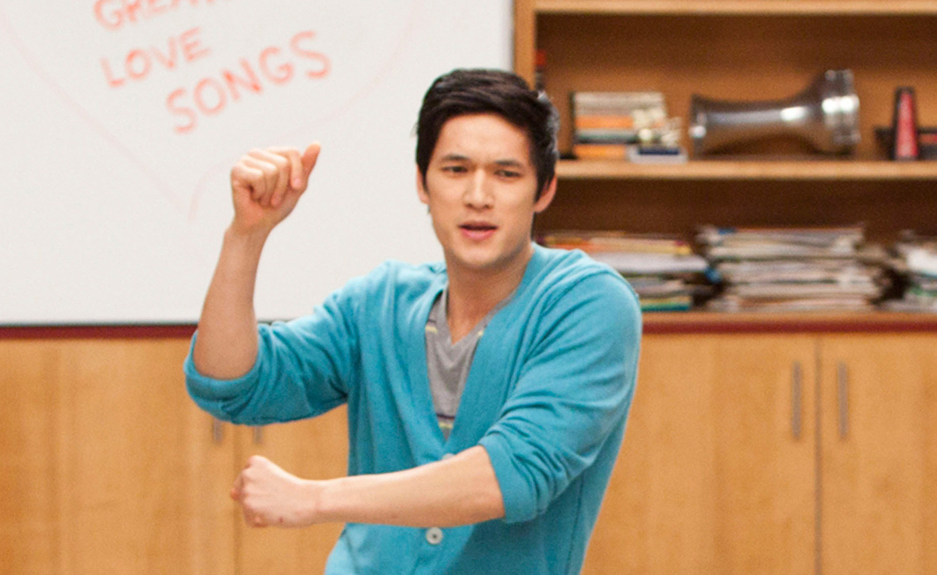 Harry Shum Jr. dancing in Glee