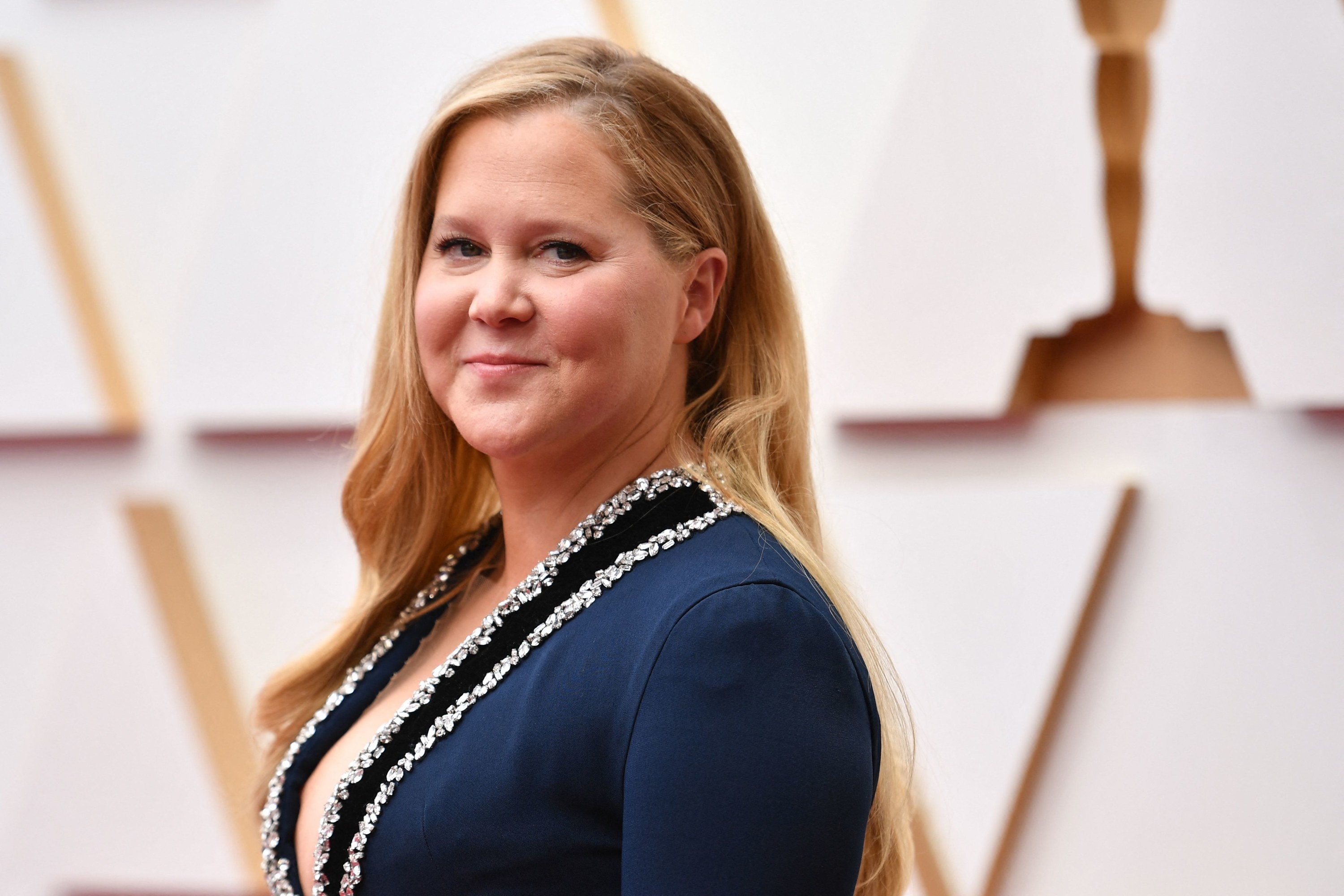 Did Amy Schumer Steal A Joke At The 2022 Oscars?