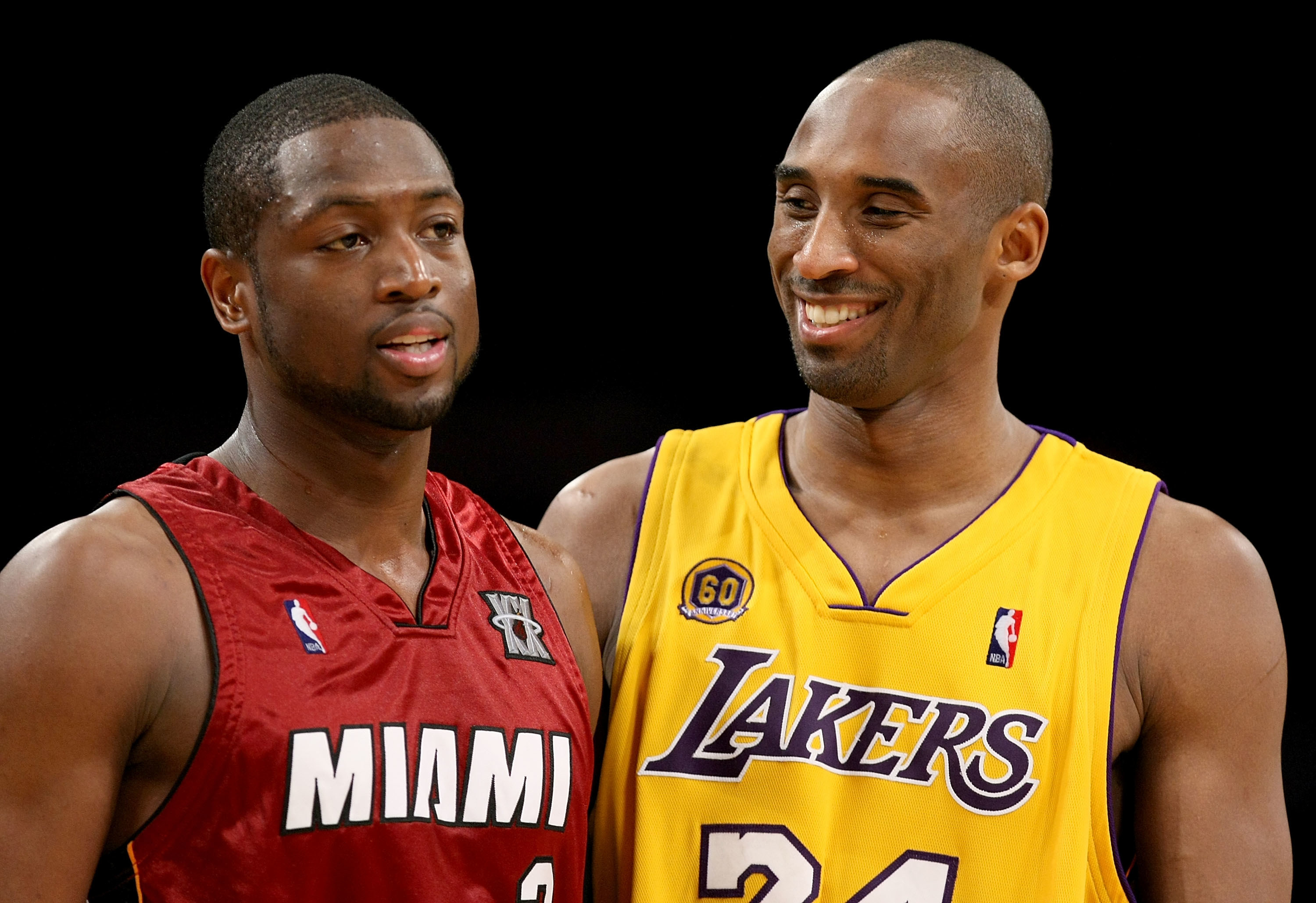 Bryant and Wade playing each other in basketball in 2008
