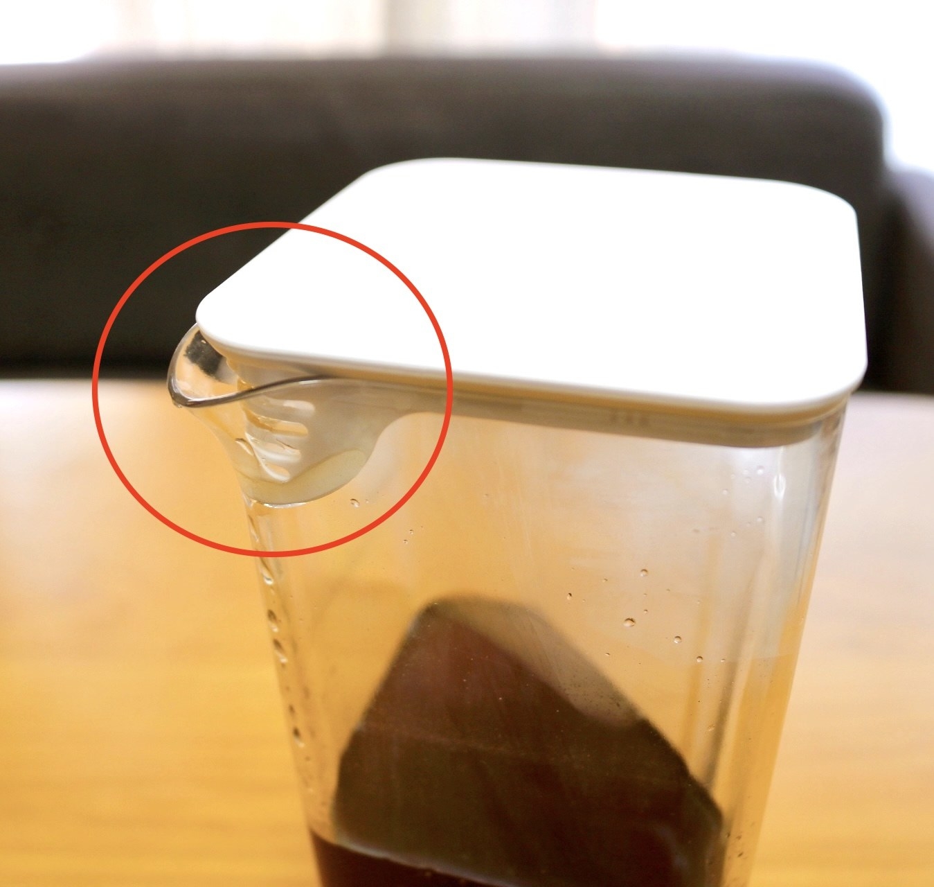 CAINZ(カインズ)で見つけたオススメの便利グッズ「取っ手が邪魔にならない 冷水筒 1.2L」
