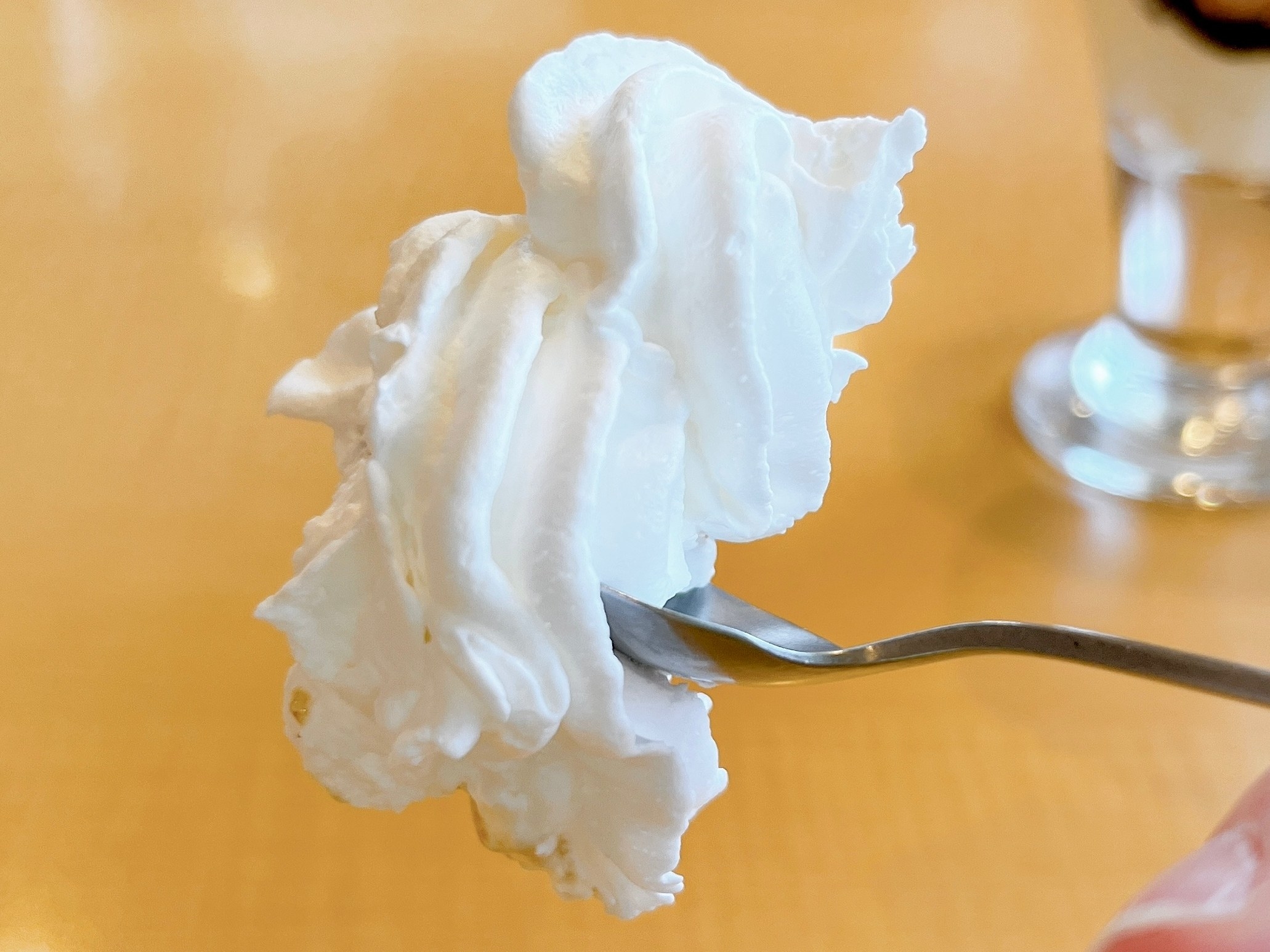 ガストのオススメのスイーツ「喫茶店のプリン ソフトクリーム＆ブラウニー」