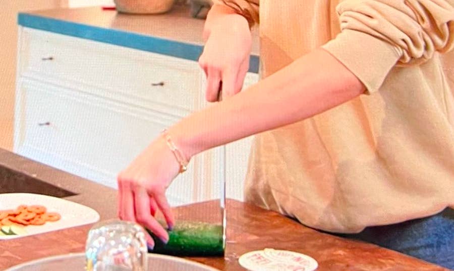 People Are Losing It Over The Way Kendall Jenner Cuts Cucumbers