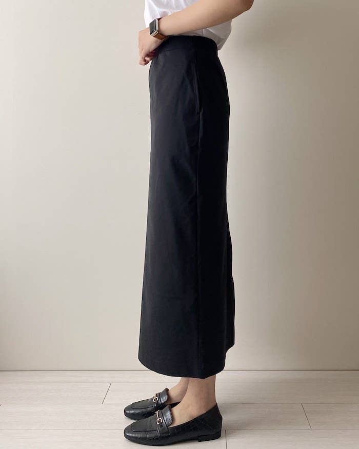 これが1990円はコスパおかしいよ！ユニクロの「楽ちんスカート」デザインも履き心地も100点満点です！